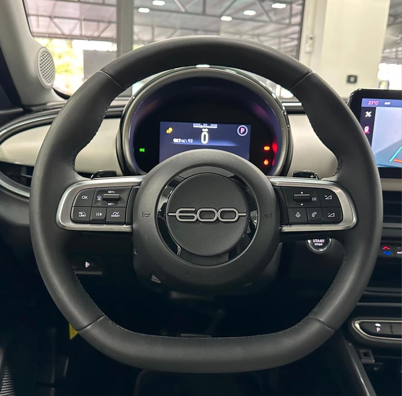 Fiat 600 Hybrid 110 CV DCT MHEV La Prima