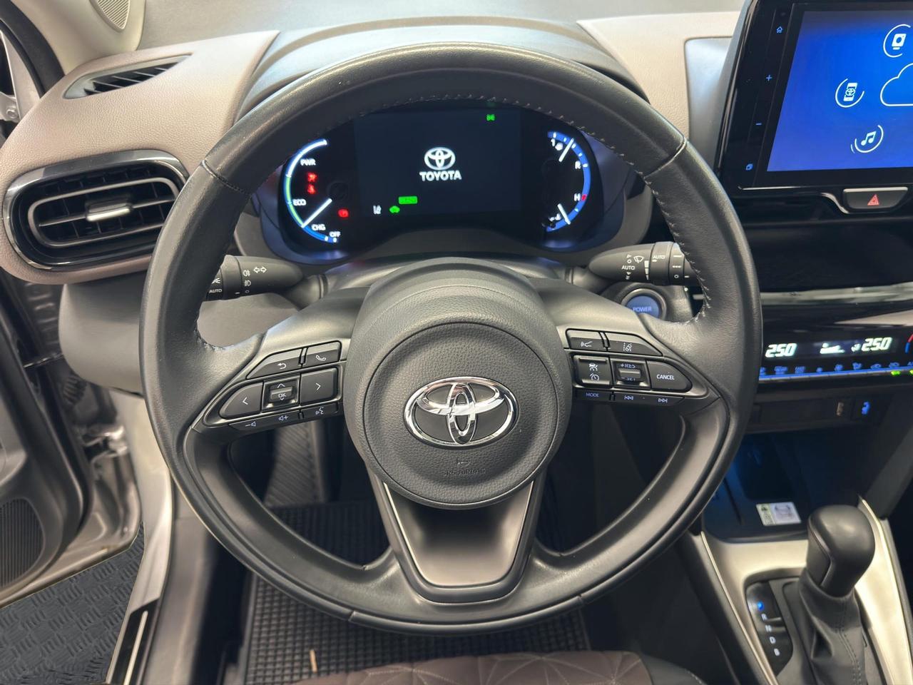 Toyota Yaris Cross 1.5h Lounge fwd 116cv e-cvt