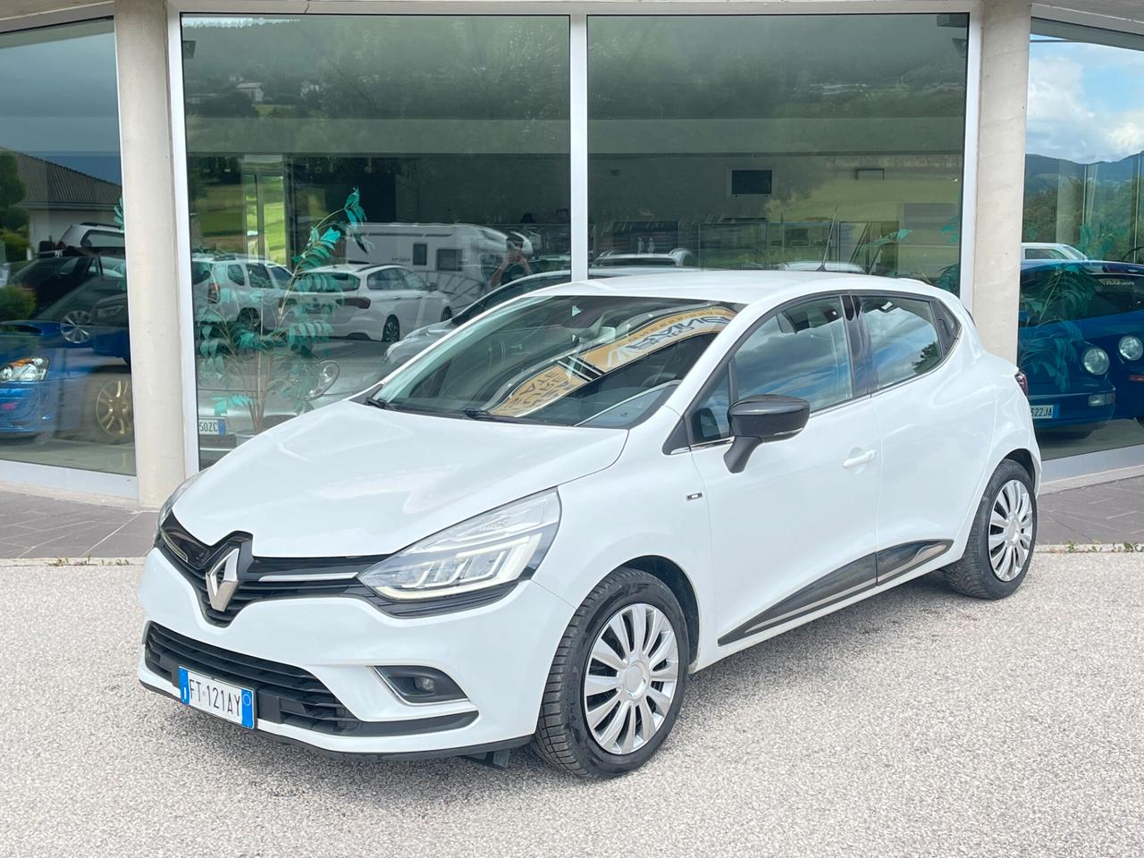 Renault Clio dCi 8V 90 CV 5 porte Moschino Life
