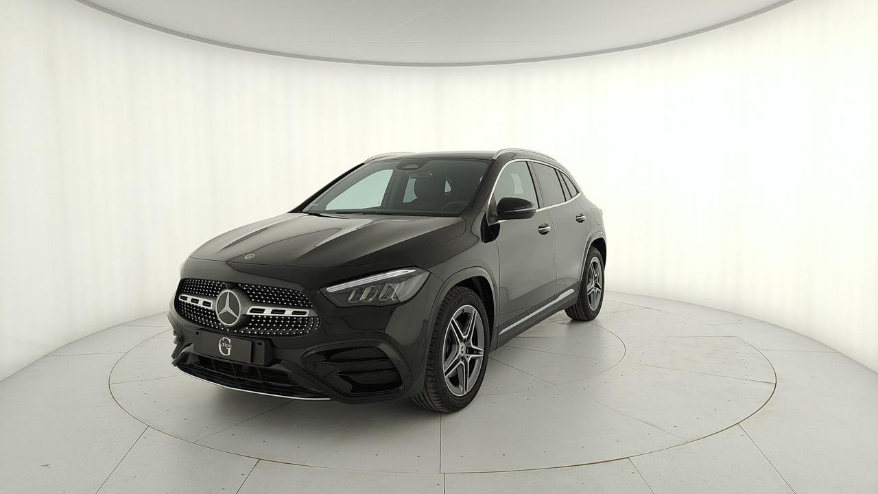 Mercedes-Benz GLA 200 d Automatic 4MATIC