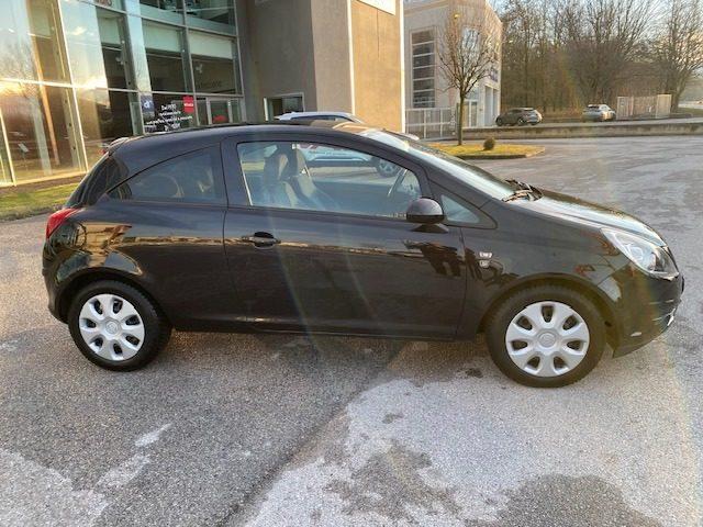 OPEL Corsa 1.2 3 porte "UNICO PROPRIETARIO"