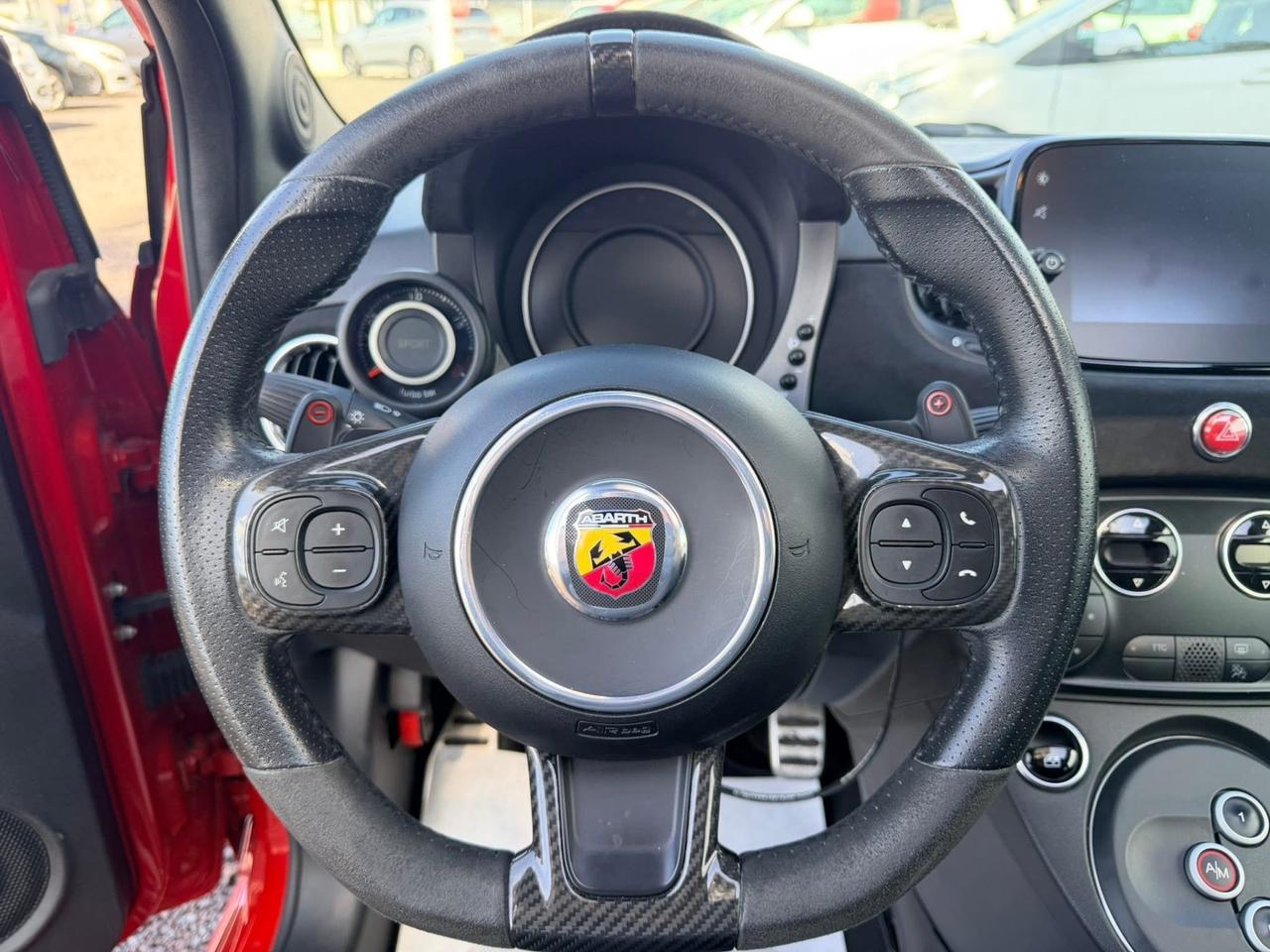 Abarth 695 1.4 Turbo T-Jet 180 CV