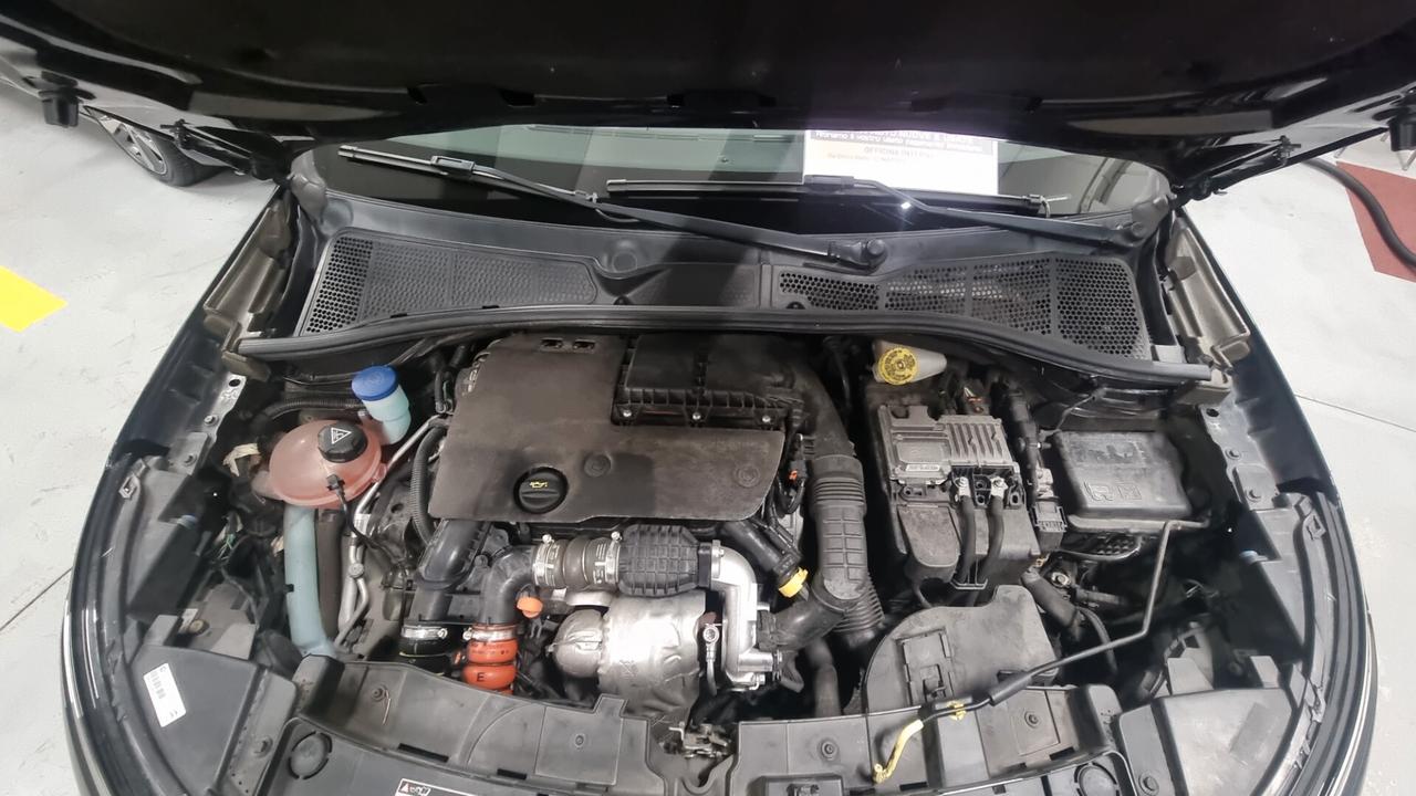 Citroen C4 Cactus BlueHDi 100 Shine