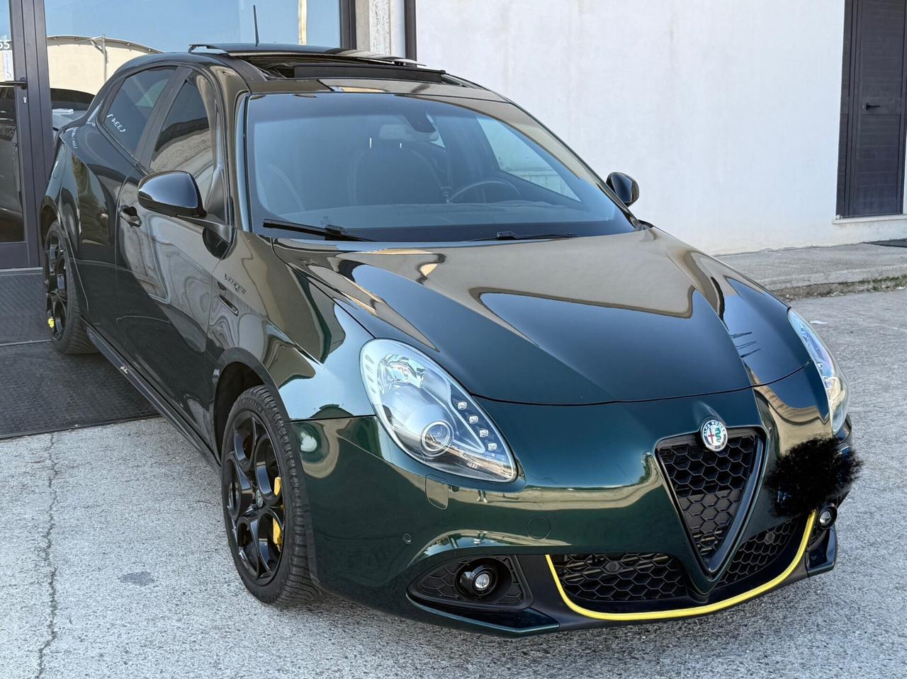 ALFA GIULIETTA VELOCE TOTAL BLACK TETTO APRIBILE