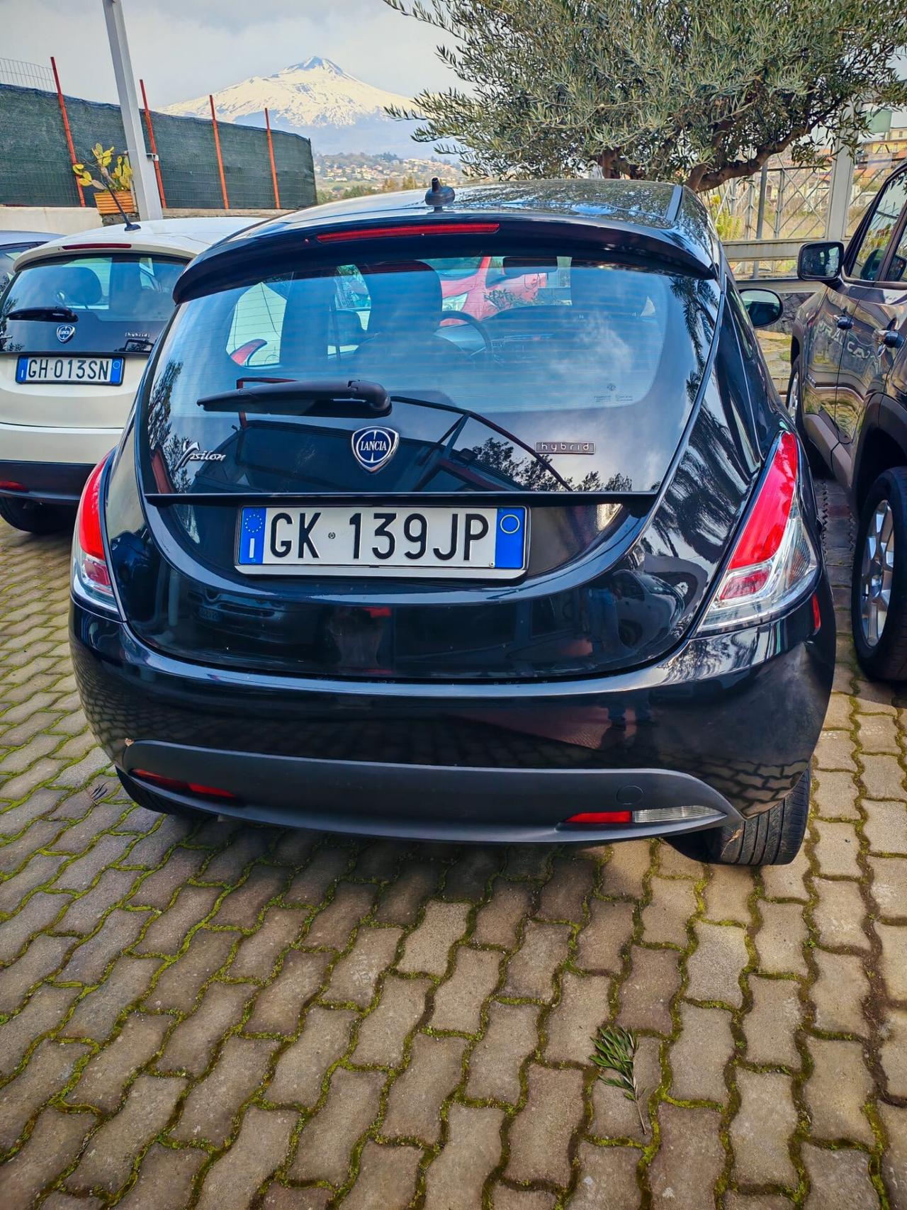 Lancia Ypsilon 1.0 FireFly 5 porte S&S Hybrid Ecochic Silver