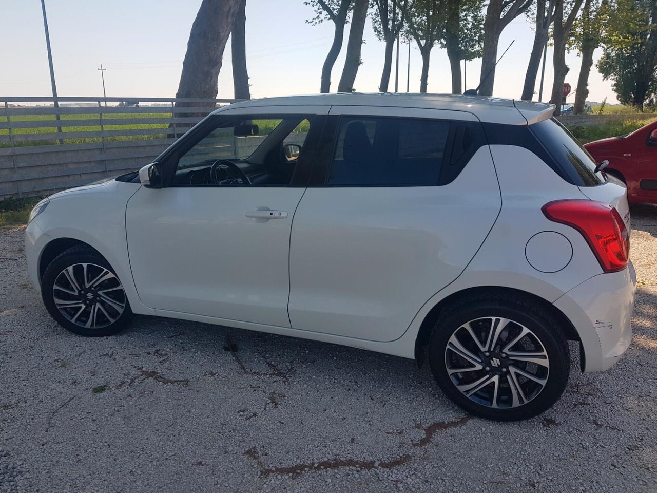 Suzuki Swift 1.2 Hybrid Top