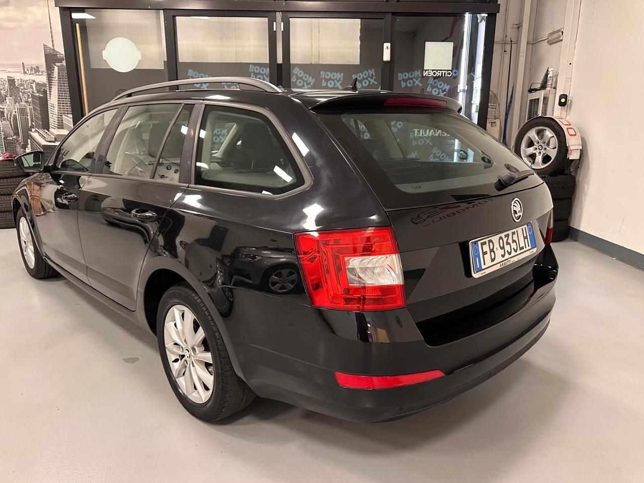 SKODA OCTAVIA 1.6 TDI SW CAMBIO MANUALE