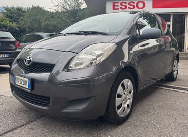 Toyota Yaris 1.0 3 porte Sol