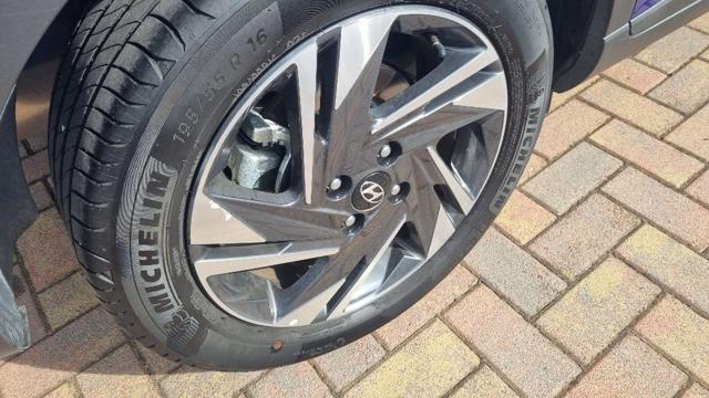 HYUNDAI Bayon 1.2 MPI MT Exclusive