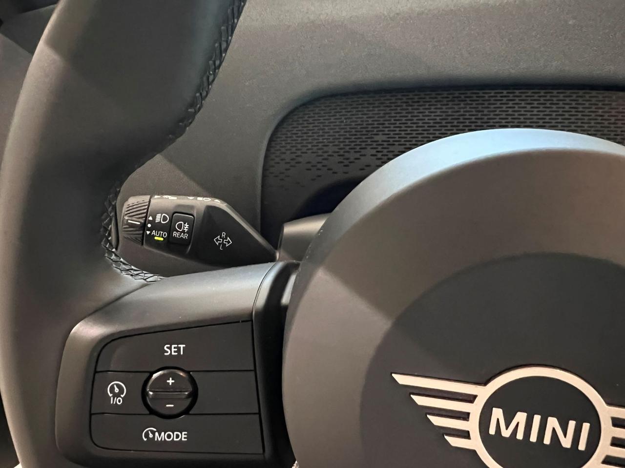 MINI Mini Countryman U25 1.5 48V C Blackyard auto