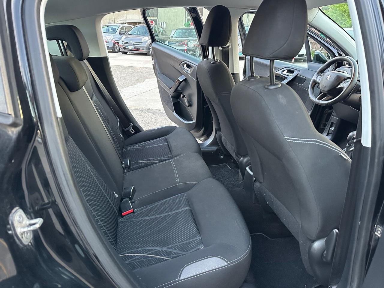 Peugeot 208 1.4 e-HDi 68CV Stop&Start 5 porte Allure 2013