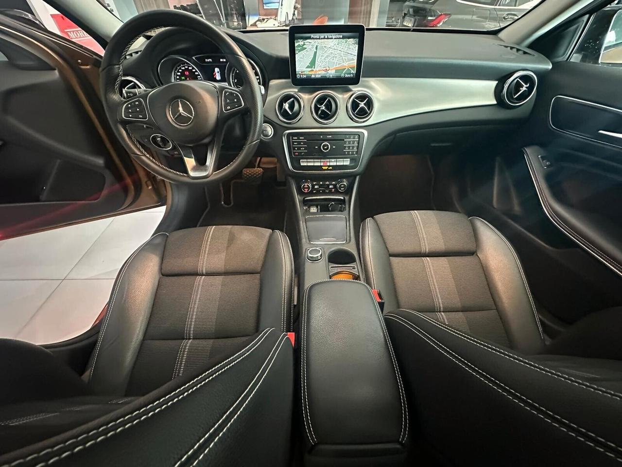 Mercedes-benz GLA 200 d Automatic Premium