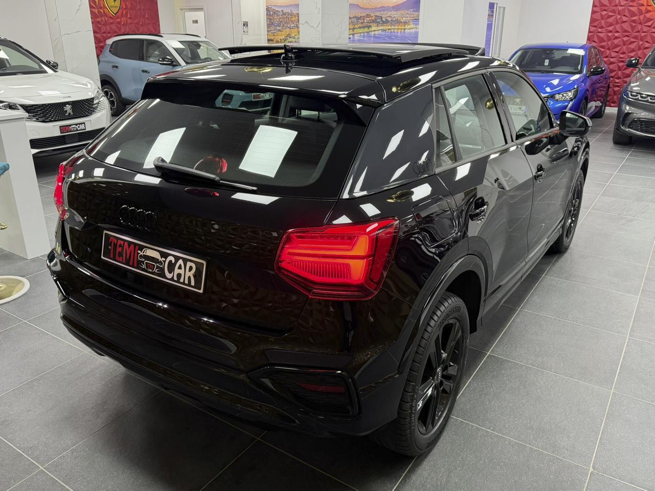 Audi Q2 30 TDI Identity Black S-LINE