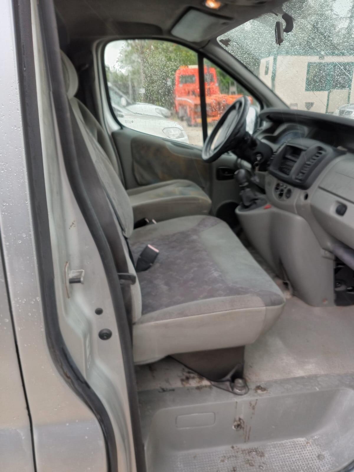 Renault Trafic T27 2.0 dCi/90 PC-TN Passenger Confort