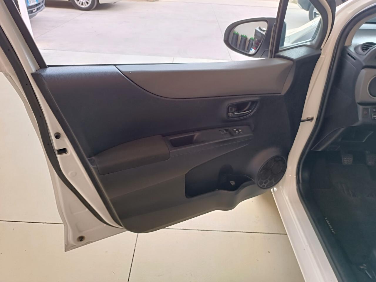 Toyota Yaris 1.3 5 porte Active