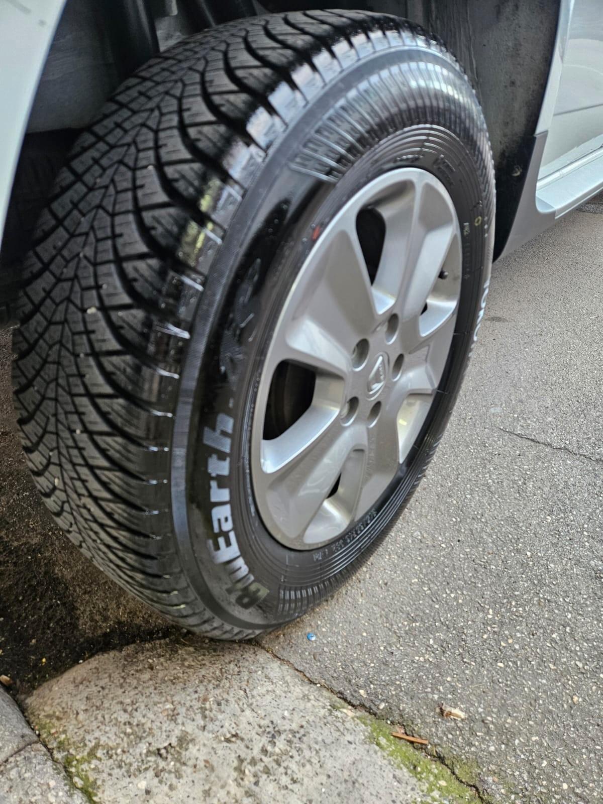 Dacia Duster 1.5 dCi 80kw 110cv FULL NAVI Retrocamera