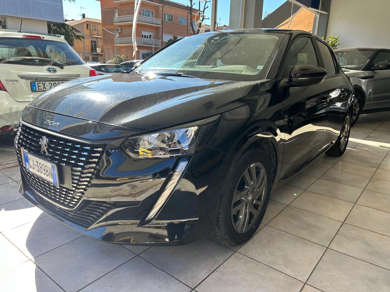 Peugeot 208 1.2 5p. Allure 05/2022 “ NEOPATENTATI “