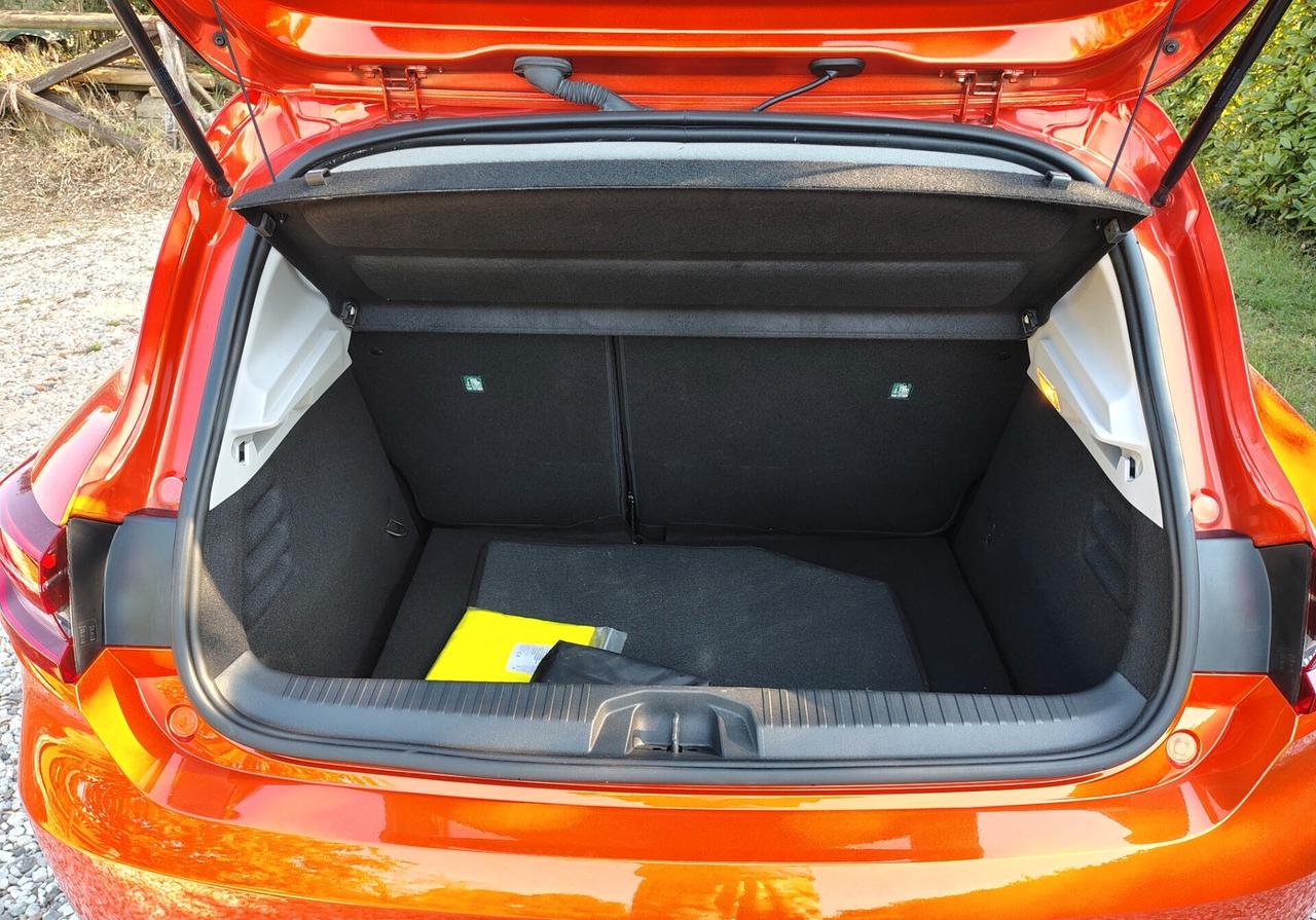 Renault Clio TCe 100 CV GPL 5 porte Equilibre N1 4 Posti Iva Esposta