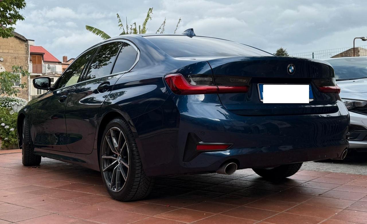 Bmw 318d 4p. mhev 48V Business Advantage