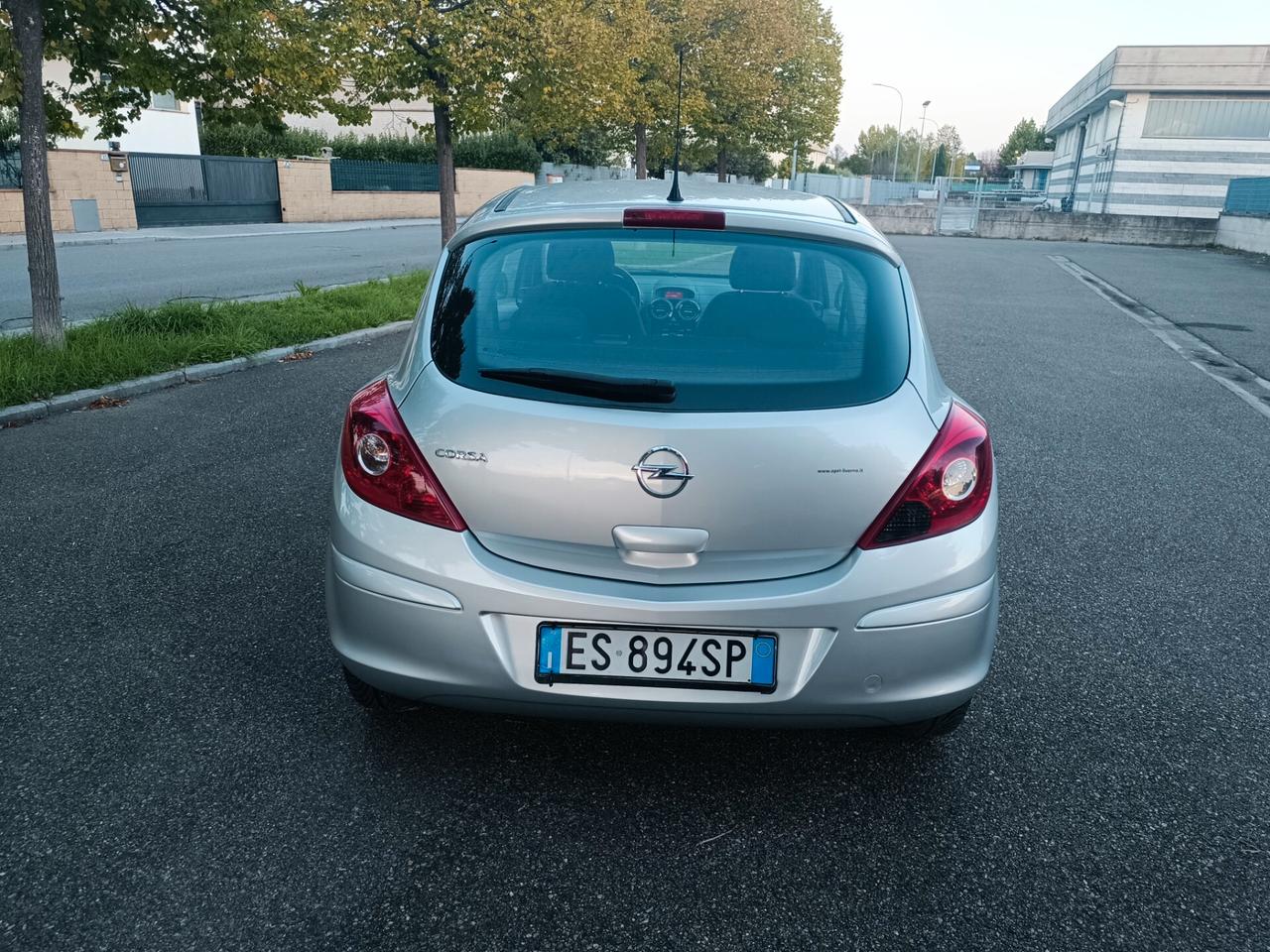 Opel Corsa 1.2 3 porte 2013 SOLAMENTE 49.000 KM