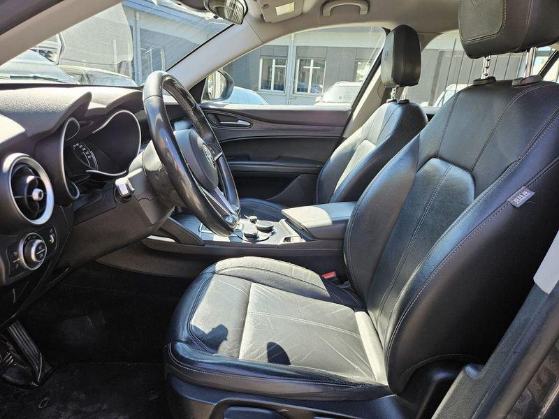 Alfa Romeo Stelvio 2.2 Turbo Diesel 210CV AT8 Q4 Business