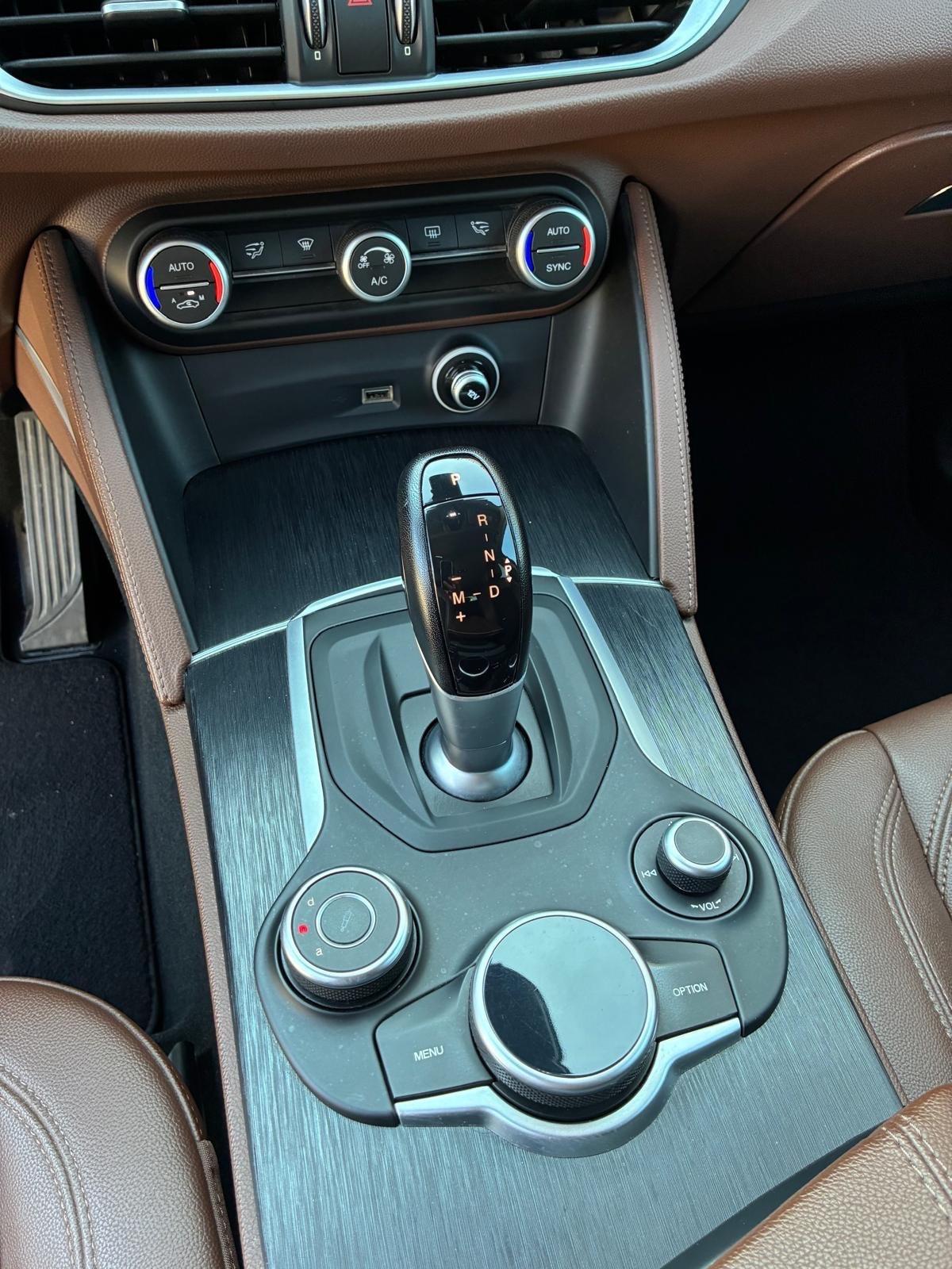 Alfa Romeo Stelvio 2.2 Turbodiesel 190 CV AT8 RWD Super