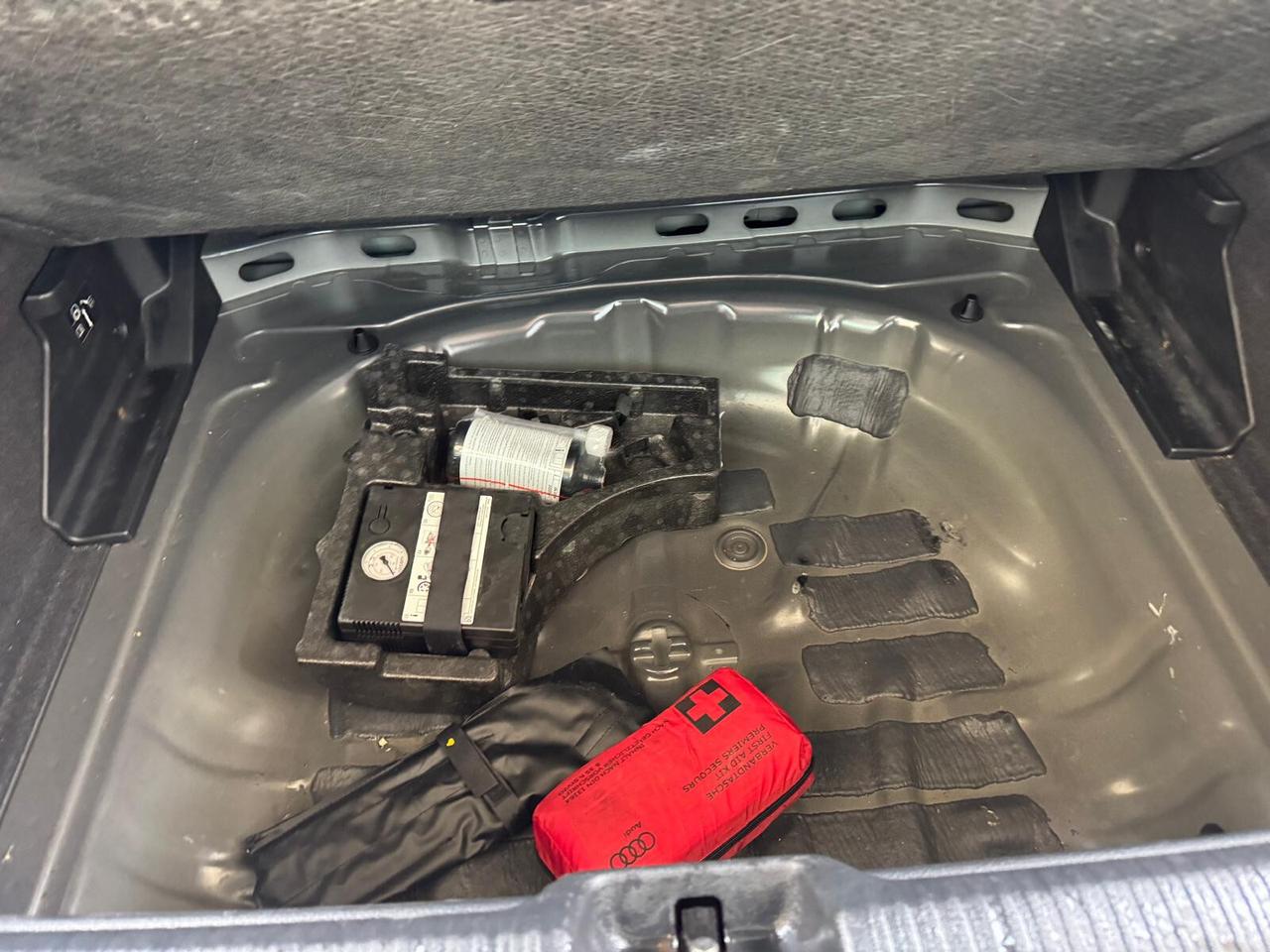 Audi Q2 35 TDI S tronic Business