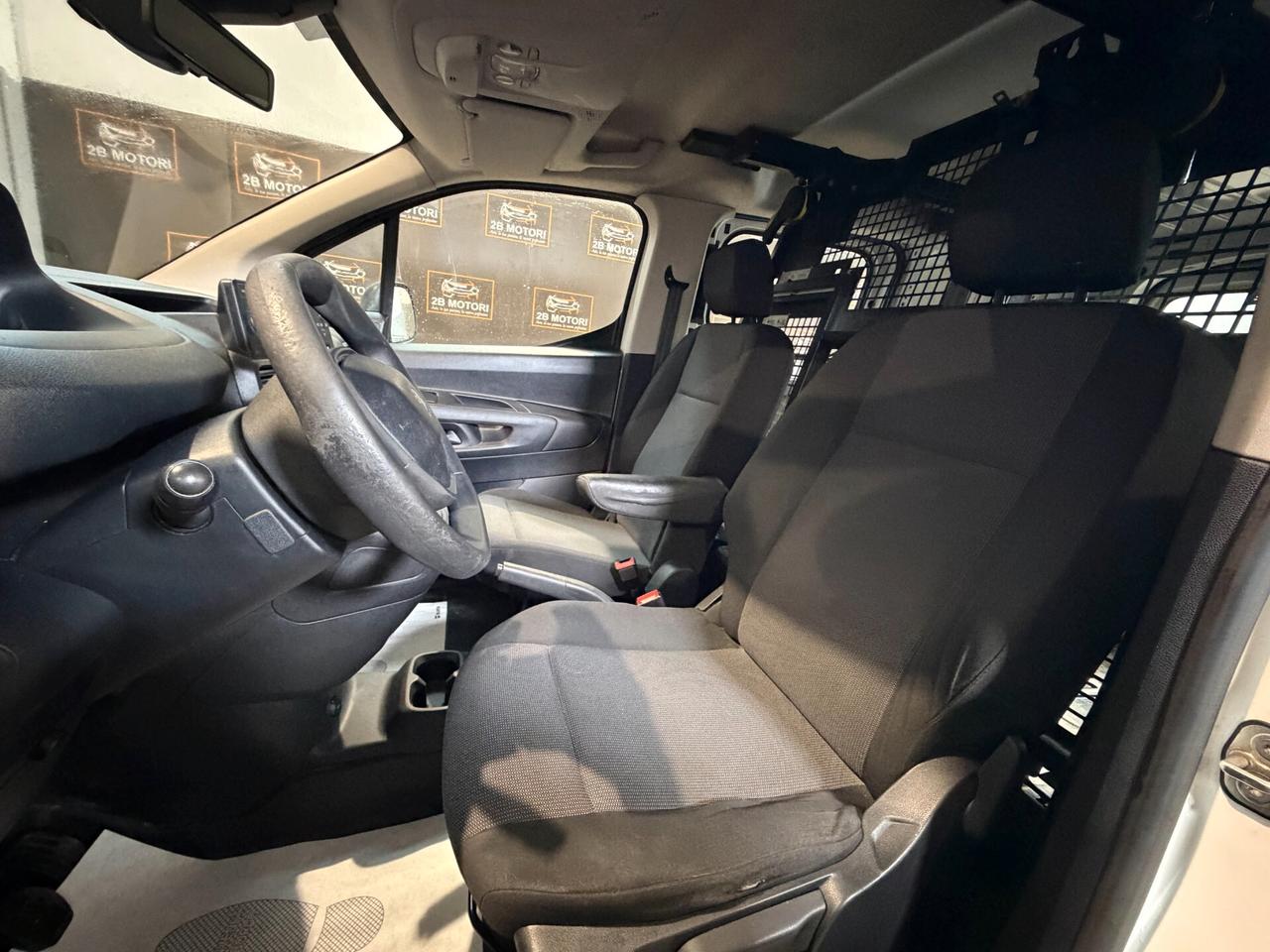 Peugeot Partner BlueHDi 100 S&S PL-DC Furgone Mobile