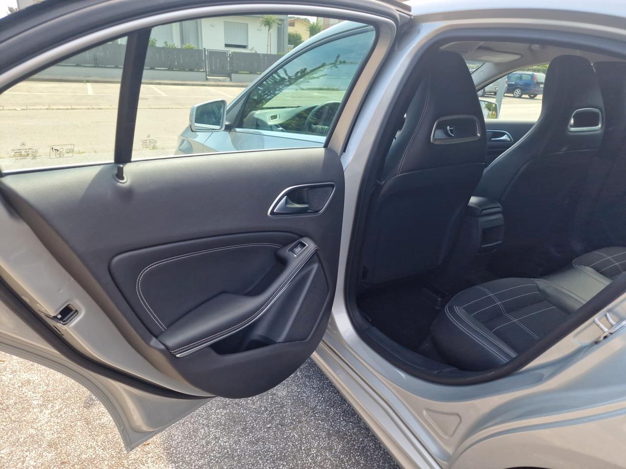 Mercedes-benz A 180 CDI BlueEFFICIENCY Premium