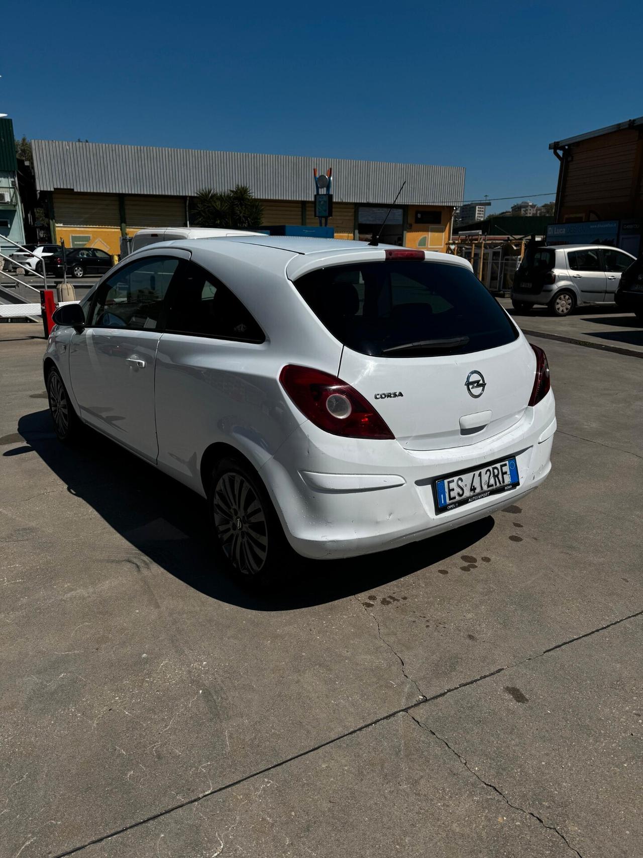 Opel Corsa 1.2 benzina euro 5 automatica 2013