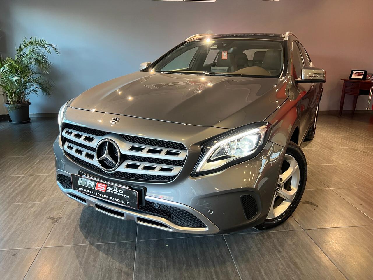 Mercedes-benz GLA 180d Automatic Executive TETTO