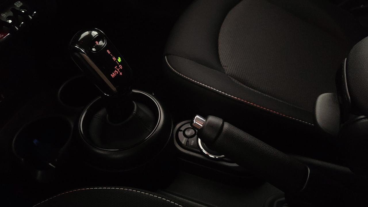 MINI Mini IV F55 2021 5p - Mini 5p 1.5 Cooper Classic auto