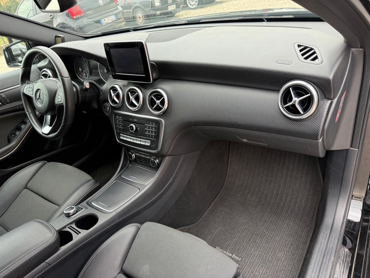 Mercedes-benz A 200 d Automatic Premium