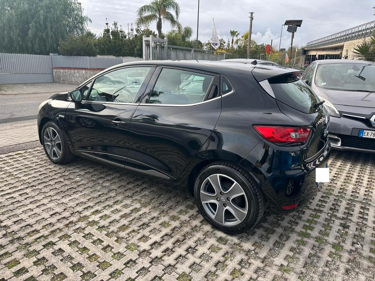 Renault Clio 1.5 dCi 8V 90CV 5 porte Costume National-05/2015