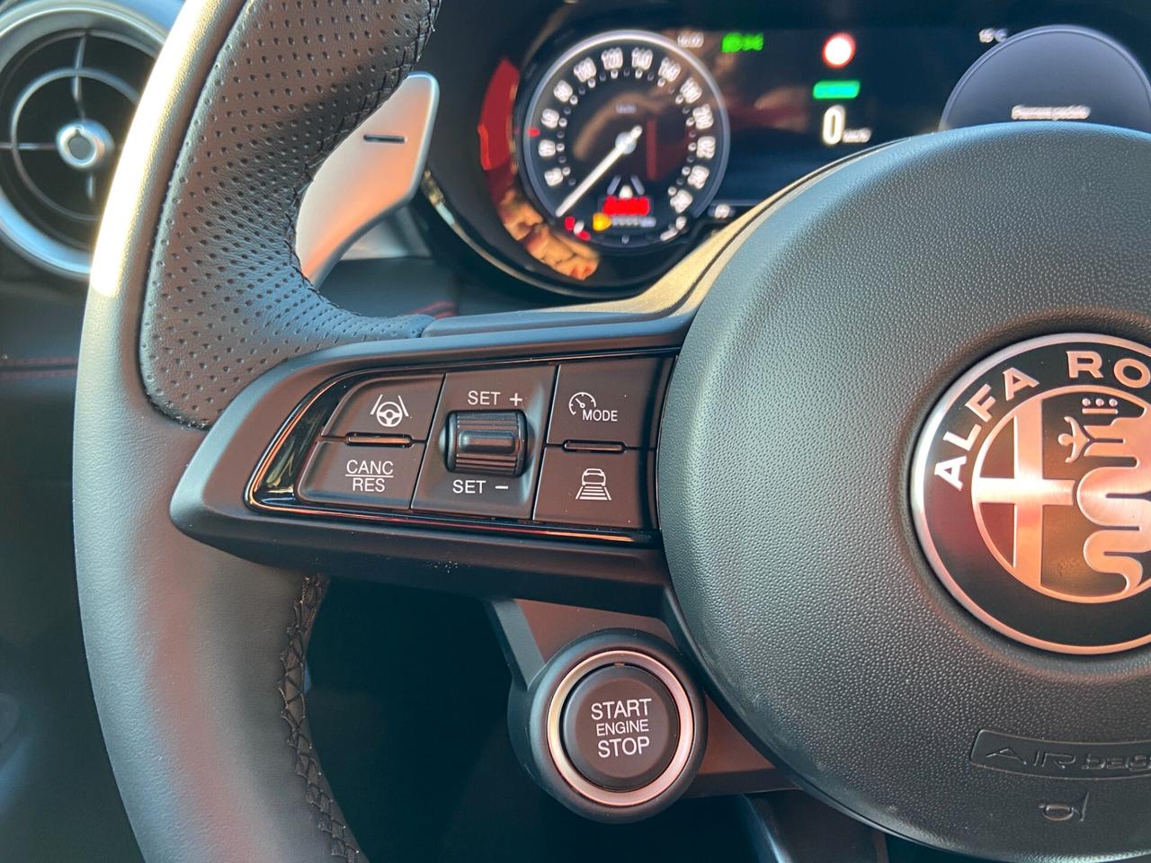 Alfa Romeo Tonale 1.5 mhev Tributo Italiano 160 CV KM 0