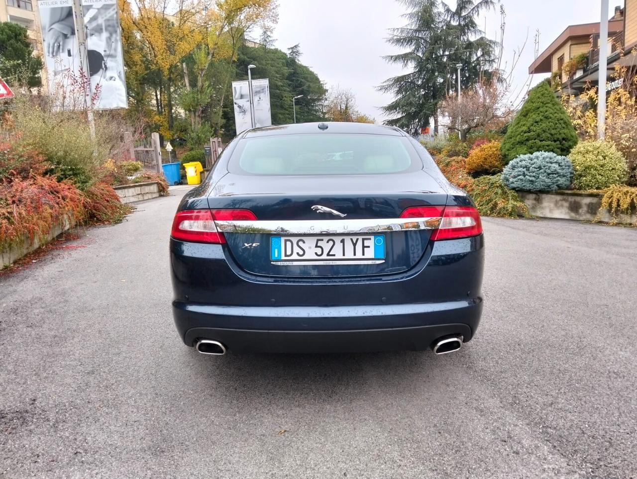 Jaguar XF 2.7D V6 Premium Luxury