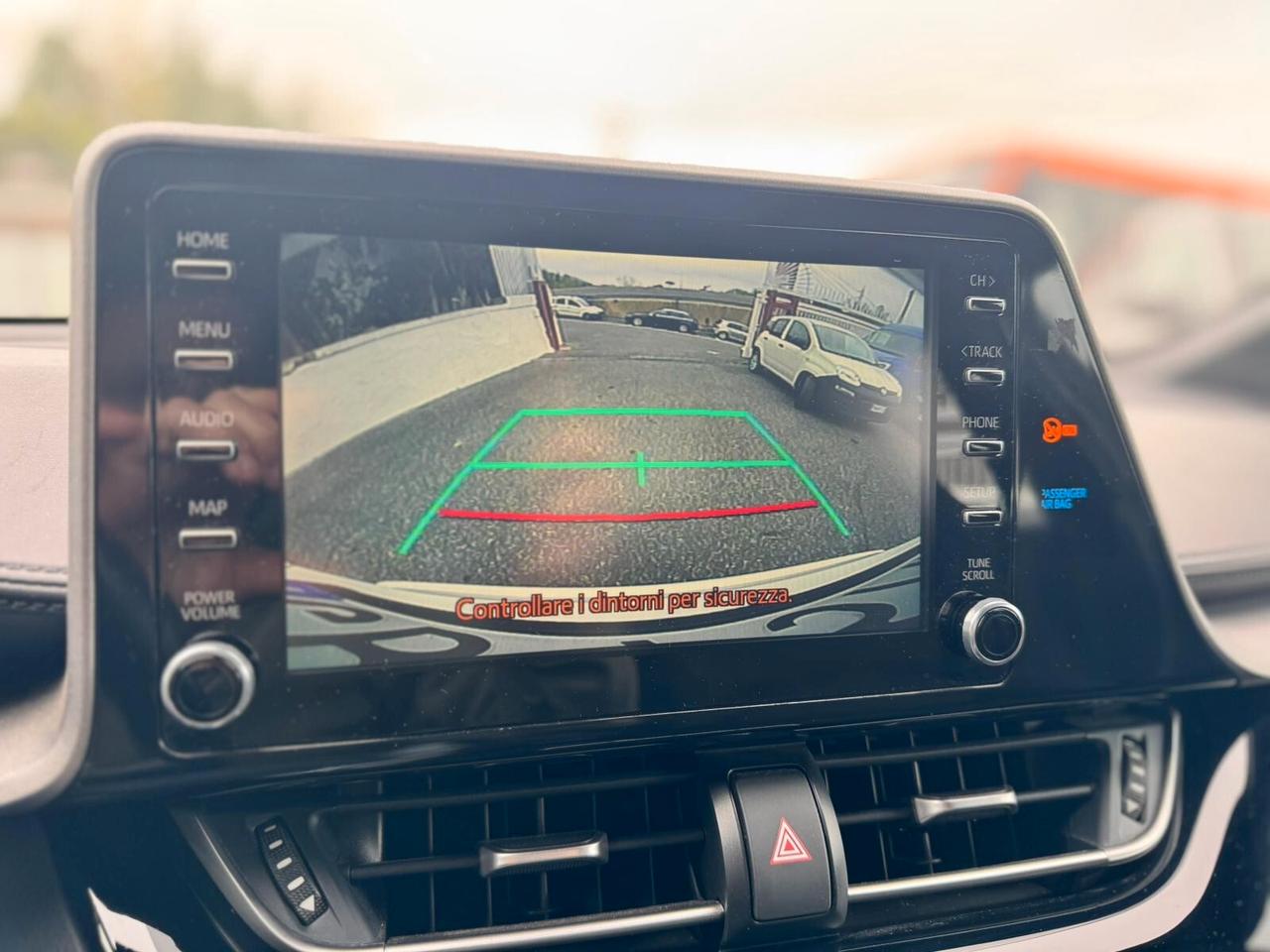 Toyota C-HR 1.8 Hybrid E-CVT Business