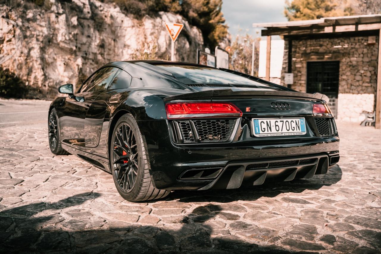 Audi R8 Coupé 5.2 ok permute