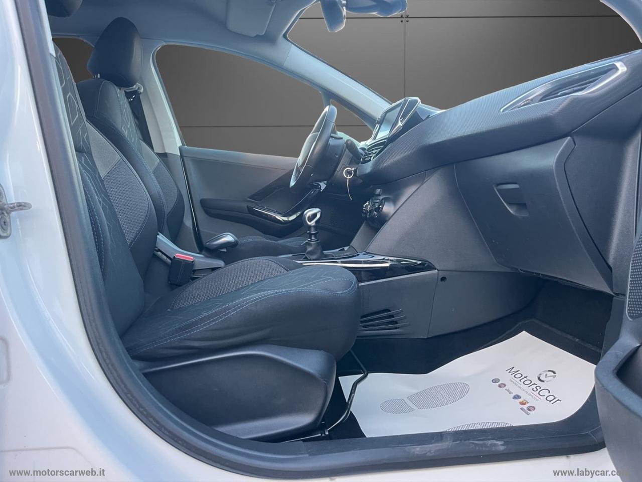 PEUGEOT 2008 PureTech 82 S&S Allure