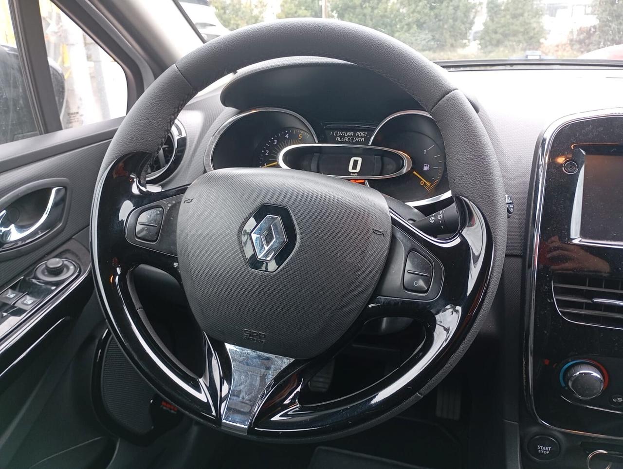 Renault Clio 1.5 dCi 8V 75CV 5 porte Costume National