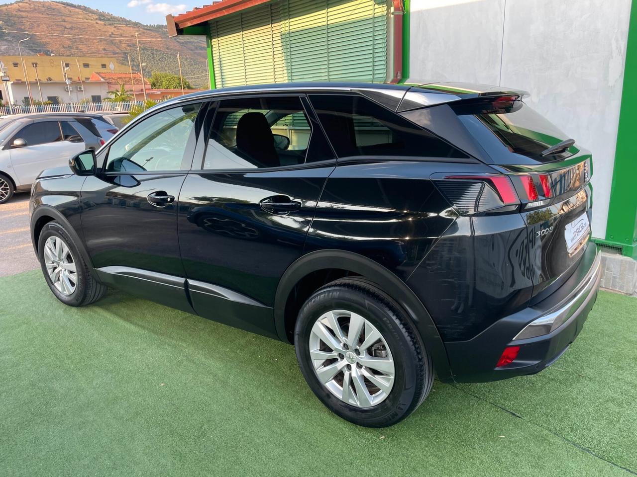 Peugeot 3008 BlueHDi 120 S&S Business