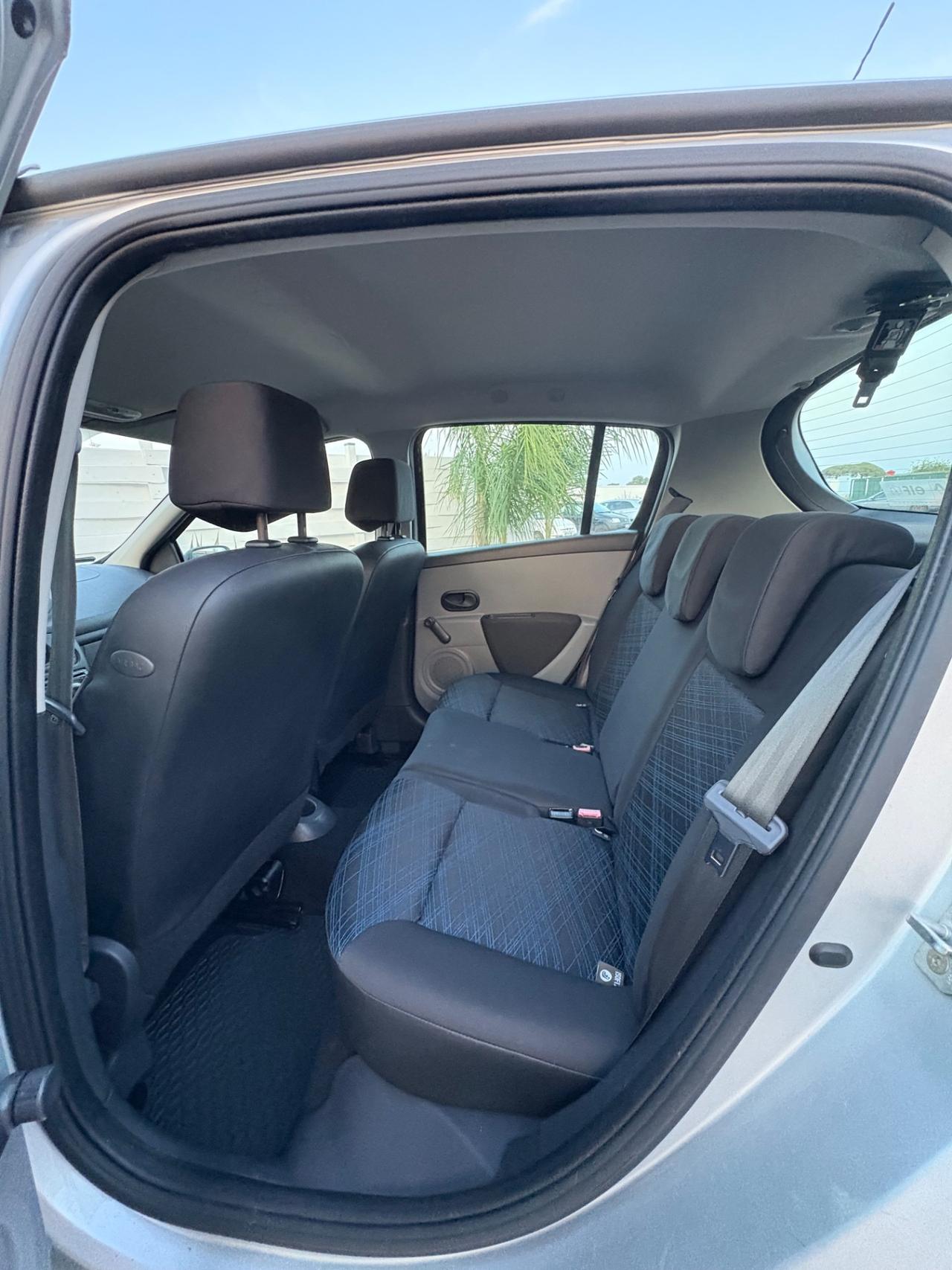 Renault Clio 1.2 5 porte 116.000 km adatta a neopatentati