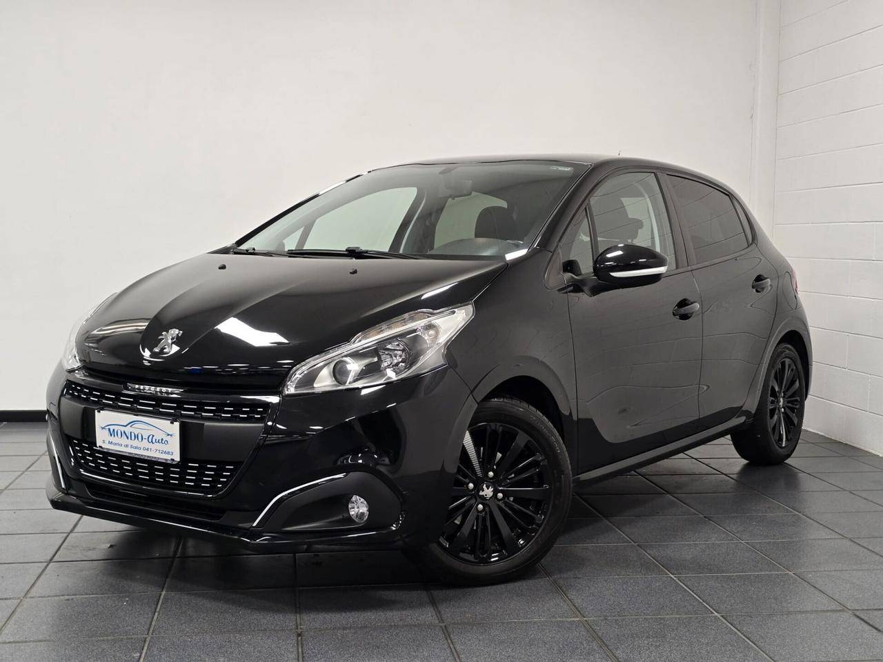Peugeot 208 PureTech 82 5 porte Allure OK NEOPATENTATI