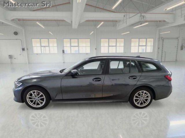 BMW 320 G21 320d Touring mhev 48V xdrive Business Advantag