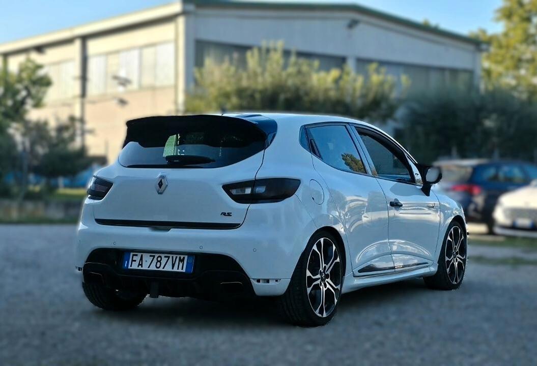 Renault Clio RS Trophy 220cv
