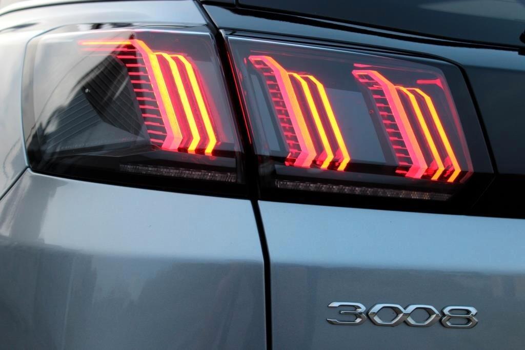 PEUGEOT 3008 1.5 BlueHDi EAT8 GT Pack