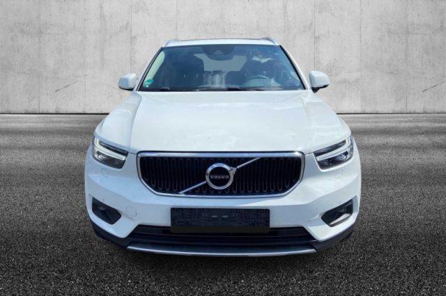 VOLVO XC40 D3 AWD Geartronic Momentum