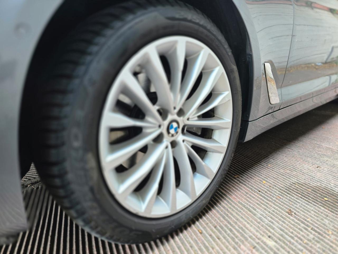 Bmw 520 520d 48V xDrive Touring Luxury - Automatica - Unico proprietario