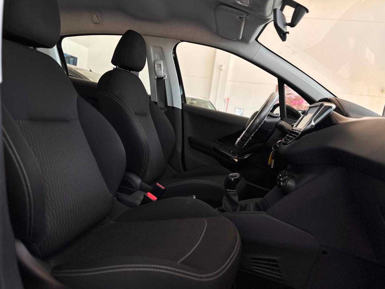 Peugeot 208 PureTech 82 5p. GPL Active