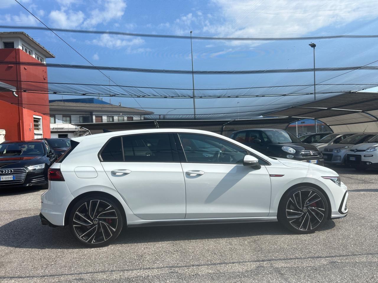 VOLKSWAGEN Golf 8 GTI